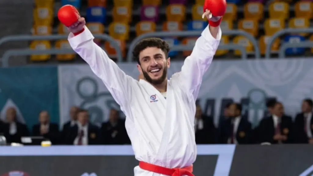 لاعب منتخب الكراتيه غيث يتأهل إلى نهائي الدوري العالمي